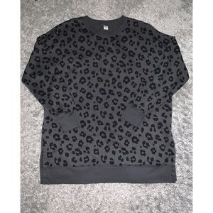 Leopard Split Hem Sweatshirt